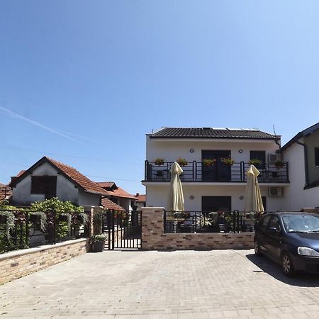 "Mini Hotel Vienna" Apartments Vrnjacka Banja Exterior photo