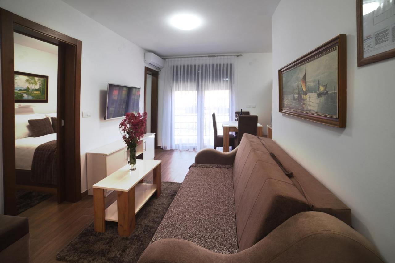 "Mini Hotel Vienna" Apartments Vrnjacka Banja Exterior photo